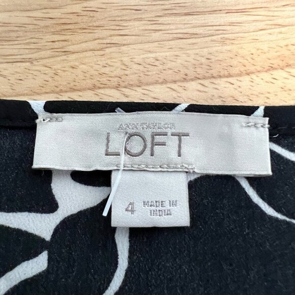 Loft Womens Romper Playsuit Black White Floral Short Sleeve Roll Tab Button 4 - Picture 10 of 11